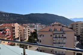 Jednosoban stan povrsine 44 m2, Rozino, Budva